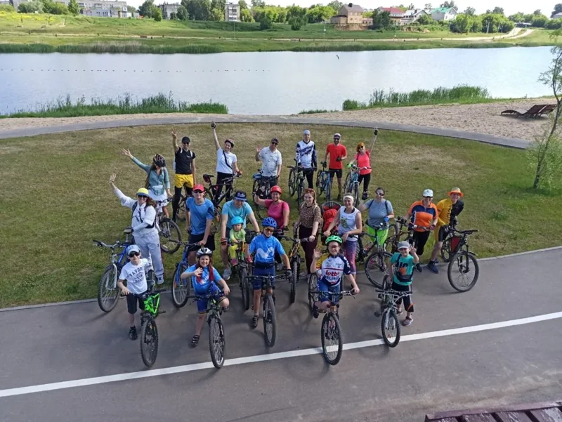 Участники велопоездки Bike Around: фотография с сайта проекта