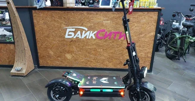 Зона кассы и электротранспорт в «БайкСити»