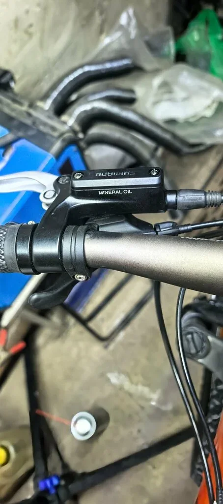 Работа с комплектующими велосипеда в Velo_servis52
