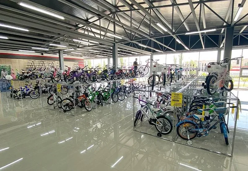 Торговый зал и ассортимент Байк Центра в Волгодонске с местной страницы сети