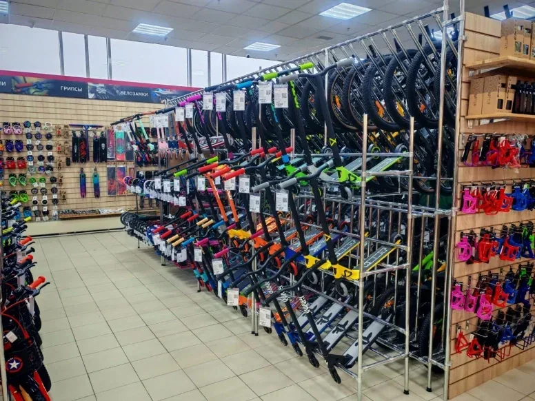 Велосипеды и запчасти местного магазина Байк Центр