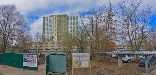 Территория у мастерской «Сервис на колёсах» на улице Королёва