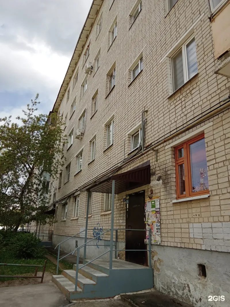 Здание на проспекте Победы, 40а из карточки «У Мишани»