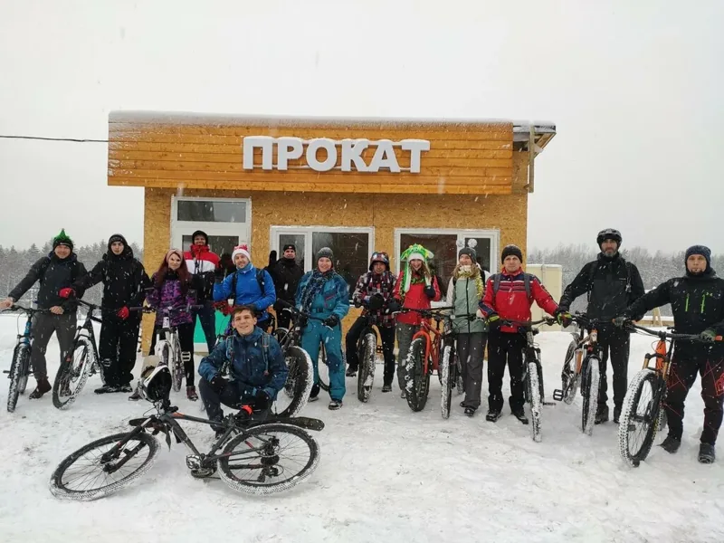 Велосипеды у пункта Velo-Servis