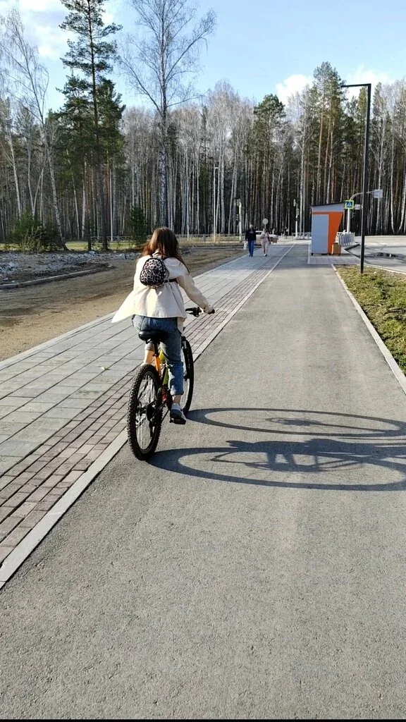 Велосипедная прогулка на фотографии Рифей проката